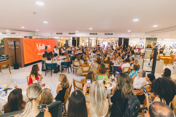 “Moda é oferta, estilo é escolha”, diz Glória Kalil na 7° edição do Entre Mulheres